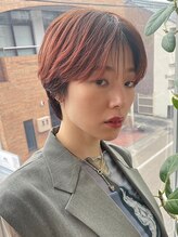 ショートカットは頭の形のいかに良く見せるかもポイント☆骨格もカバー出来ちゃうのはカットの技術と経験◎