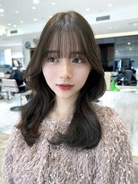 アフロート ルヴア(AFLOAT RUVUA)&nbsp;るなstyle 小顔/韓国ヘア/くびれレイヤー/オリーブベージュ