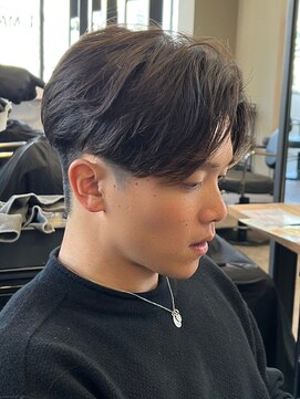 エルマーク 心斎橋(L-MARK) センターパートニュアンスパーマ韓国カルマパーマコンマヘア