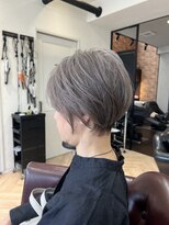 ハーツ(Heart's)&nbsp;白髪ぼかし脱白髪染め似合わせくびれショート40代50代60代♪