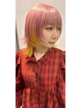 トーキョー オタクヘアー(TOKYO OTAKU HAIR) ウルフカット インナーカラー ケアブリーチ 推しカラー
