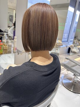 シー 立川(Si) 顎下3センチボブ/くすみベージュ