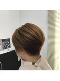 ショートボブ