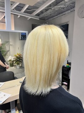 リア 布施店(Lia) ブロンド