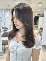 エアー 青山(AIR) 顔まわりレイヤーカットハッシュカット前髪なしアッシュブラウン