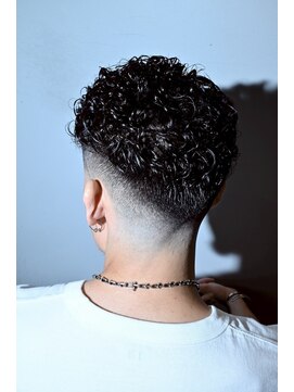 チルチェア 横浜(CHILL CHAIR) 宮城リョータ風パーマ <フェード/スキンフェード/横浜/バーバー>