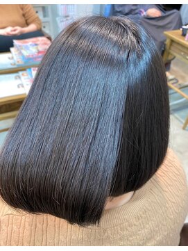 アイノア(AInoa) ミディアム×ブラック