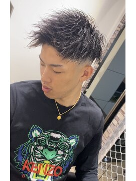 ドルクス 日本橋(Dorcus) 東京barber日本橋フェードツイストジェットモヒカン