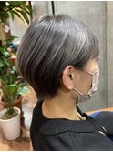 ショートボブ×モノトーン【LODAT横浜】