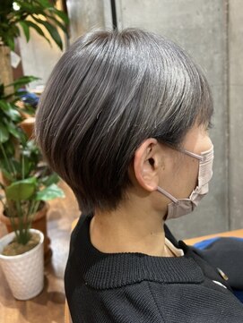 ロダット 横浜(LODAT by little) ショートボブ×モノトーン【LODAT横浜】