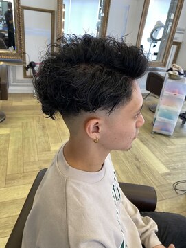 コワファースト 大分(COIFF1RST) フェードツーブロック