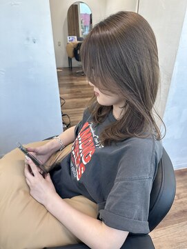 アリスバイアフロート 自由が丘(ALICe by AFLOAT) 流れるお顔周りカット