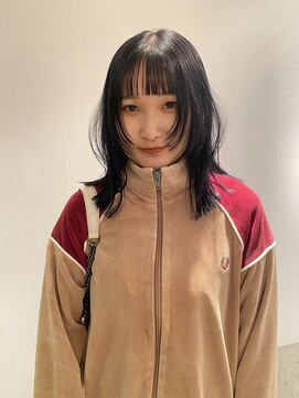 シイ(SIE) ネイビーカラー顔まわりレイヤー