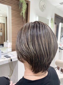 アッシュ 大宮店(Ash) オリジナル白髪ぼかしハイライト