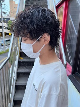 アイズ 海老名(AIZU) 波巻きパーマ メンズパーマ ウルフパーマ マッシュウルフ 眉毛