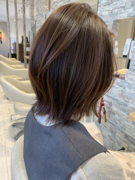 ファーストエンド 三ツ屋店(1st END.) ミデイ