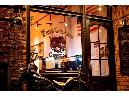 フォーコーナーズ(Four Corners)の写真