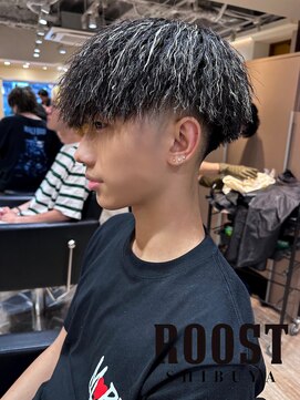ルースト 渋谷店(ROOST) パイルツイストホワイトハイライト