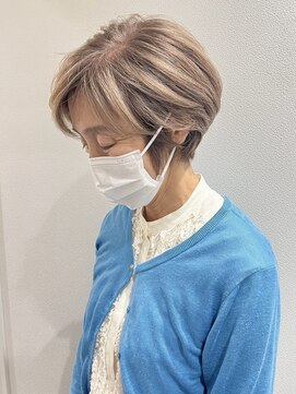ジエクトアイロ 江坂駅前 似合わせショートボブ/フェザーショート/細めハイライト