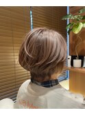 ショートボブ