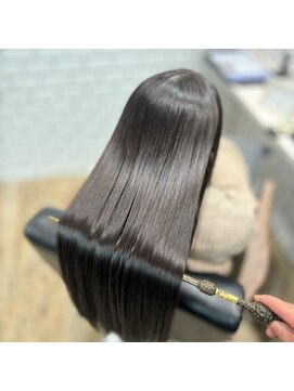 ベルダ 高槻(BELDAD) 髪質改善トリートメントレイヤーカット縮毛矯正ハッシュカット