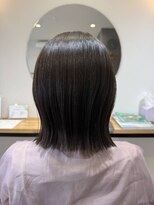 ムク(muku.)&nbsp;透明感引き立つ艶感グレージュボブ