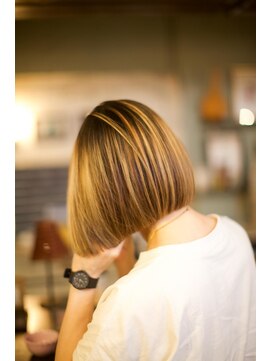 スリースリーナイン ヘアーアンドメイク(339 hair&make) ハイライト入れてから、数ヶ月後のカット+毛髪強化カラー