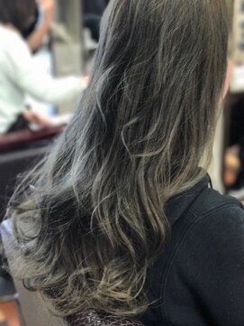 ジールドゥーエ(Zeal due) ハイライトカラー