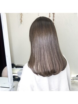 ミシェリー(misherry) 小顔セミロング20代30代40代髪質改善くすみブルーイルミナ前髪