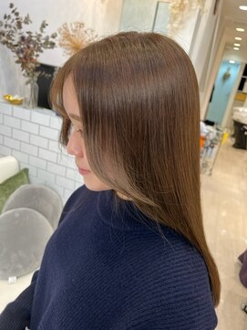 レム(REM) 小顔カットカラー