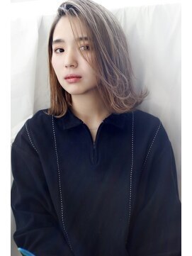 バルバオ サロンドベレーザ 大須(BALBAO salon de belleza) 【BALBAO】切りっぱなしハイトーンボブ