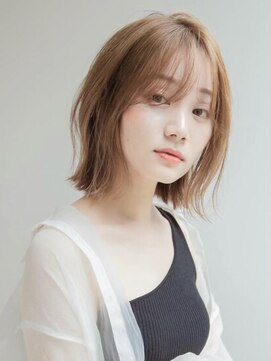 プアメリア 名古屋(Puamelia) ブリーチなしダブルカラーで切りっぱなしボブ