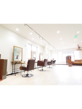 癒しを感じられる店内と、洗練された空間で、お悩みや理想を丁寧にカウンセリング◎上質なサロンタイムを─