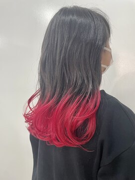 シーバイトリコ 市川(SEA by tricot) グラデーション×レッドカラー