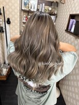 ファインズヘアー ボウ(Fine's Hair BOW) バレイヤージュカラー。