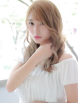 ヘアリゾート粋 新宿三丁目本店 《前地 麻衣》透明感のある 大人可愛いゆるふわセミロング