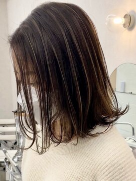 キノ(kino) ミディアムハイライトカラーミルクティコントラスト