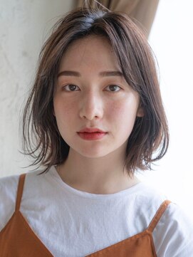 ノイカーム(noi Calm) 顔周りレイヤーカットくびれヘアミルクティーベージュカラー