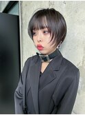 黒髪ショート