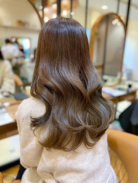 ロンドアベニール 北千住(Lond avenir) 【顔周りレイヤー×ヨシンモリ×ブラウンカラー】