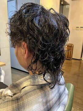 ディアス(DIAS) 【動き×色気】大人のためのくせ毛風パーマスタイル