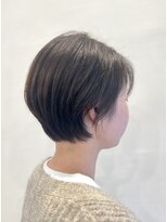 アトリエファゴ ハナミズキ店&nbsp;【Yuine】骨格に沿ったピクシーショートカット