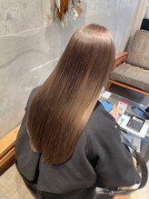 STEP 4 赤みの悩みとサヨナラ。ブリーチなしで叶える「理想の外国風カラー」の答えはここにある。