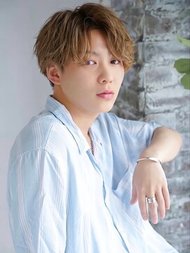 MEN'S HAIR BLEACHi 岐阜柳津店【メンズ ヘア ブリーチ】【4月29日オープン（予定）】 【BLEACHi】ルーズセンターパート