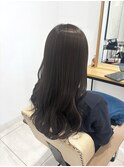 オリーブグレージュ