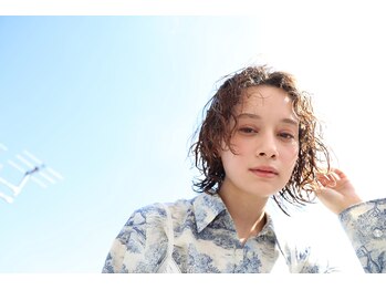 ステップボーンカットオオサカ(STEP BONE CUT OSAKA Via TICK-TOCK)の写真/くせ/うねりに悩むあなたに"伸ばす"以外の選択肢を-髪質/骨格/髪の動かし方を極めたプロが毎日の快適を約束