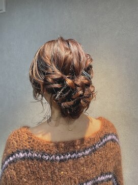 ベルトオブヴィーナス(Belt of venus) カジュアルからパーティーまで☆下めルーズアップ