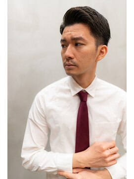 ハバナ 新宿(HAVANA) ソフトツーブロック/刈り上げ/センターパート/ツイスト/ビジネス