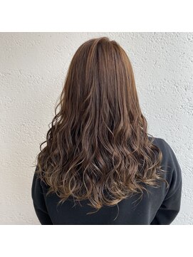 シダ(sida SAIIN) ハイナチュラル20代30代大人かわいいハイライトセミロング