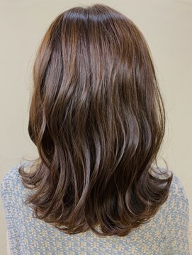 ビューティーサロン カワチ 中庄駅前店(Beauty Salon KAWACHI) ミディアムレイヤー